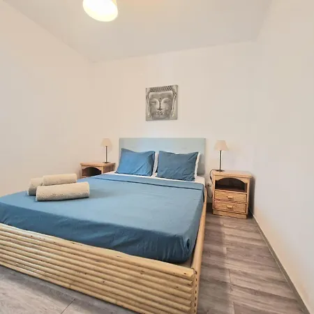 Apartamento Bar And *